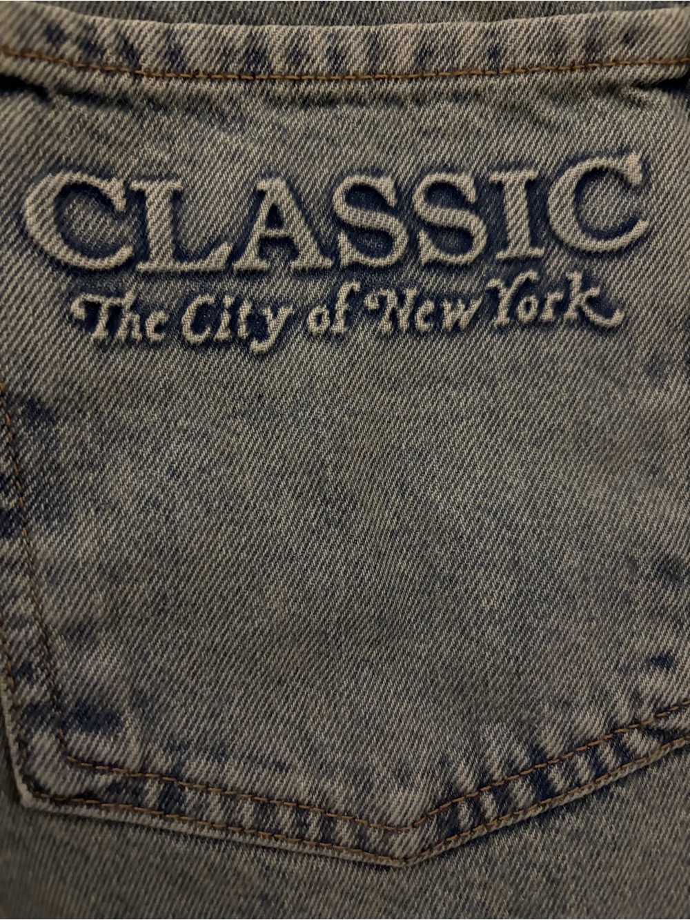 BoohooMAN Baggy Fit Debossed Vintage Wash Jeans Men's (US) Size 34R - Picture 3 of 10